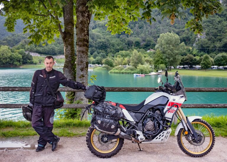 UomoMezzo di Carlo "Baypiss" Acquistapace, 2025-07, Najinentreffen, Molina di Ledro (TN), Yamaha Ténéré 700 Rally Edition