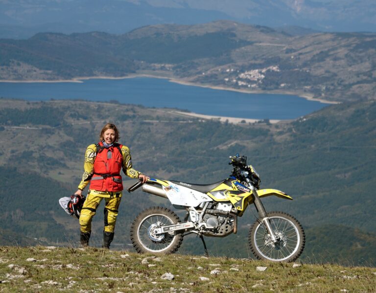 DonnaMezzo di Raffaella Cegna, 2018-09, Passo del Belvedere (AQ), Suzuki DR-Z400S