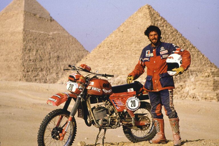 UomoMezzo di Beppe Gualini, 1982-10, Rally dei Faraoni, Il Cairo (Egitto), Fantic 125 RSX, storica foto di Gigi Soldano