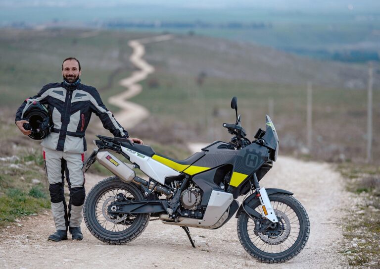UomoMezzo Luca Nagini, 2022-03, Serrone Trasanello (MT), Husqvarna Norden, l'ultimo UomoMezzo