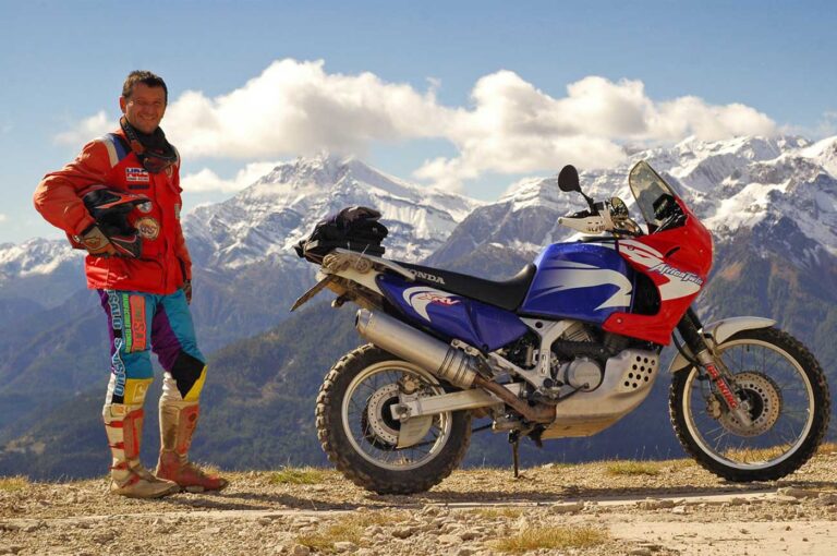 UomoMezzo di Stefano Carnelli, 2005-10, Mont Jafferau (TO), Honda XRV750 Africa Twin RD07