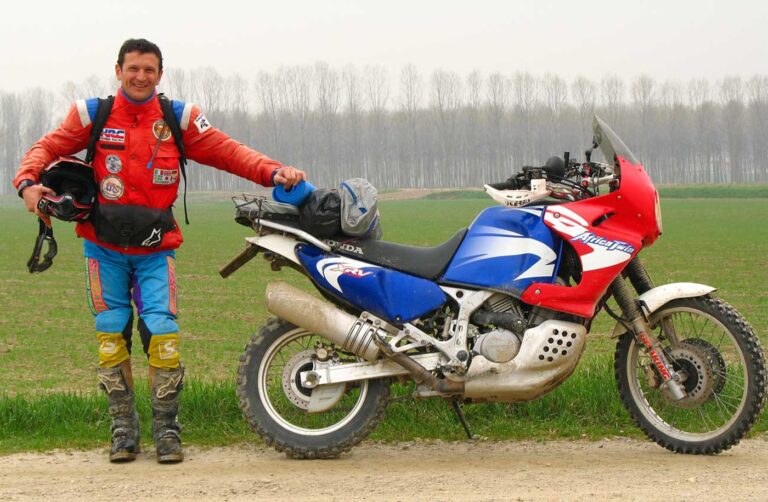 UomoMezzo di Stefano Carnelli, 2006-03, Balossa Bigli (PV), Honda XRV750 Africa Twin RD07