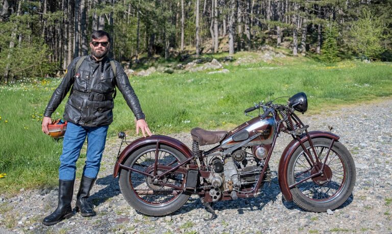 UomoMezzo di Francesco Anichini, 2026-04, Iconica, Cuccaro (SP), Moto Guzzi Sport 15 2VT del 1934