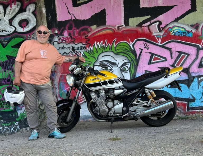 UomoMezzo di Angelo Triani, 2026-07, Consonno (LC), Yamaha XJR 1300.