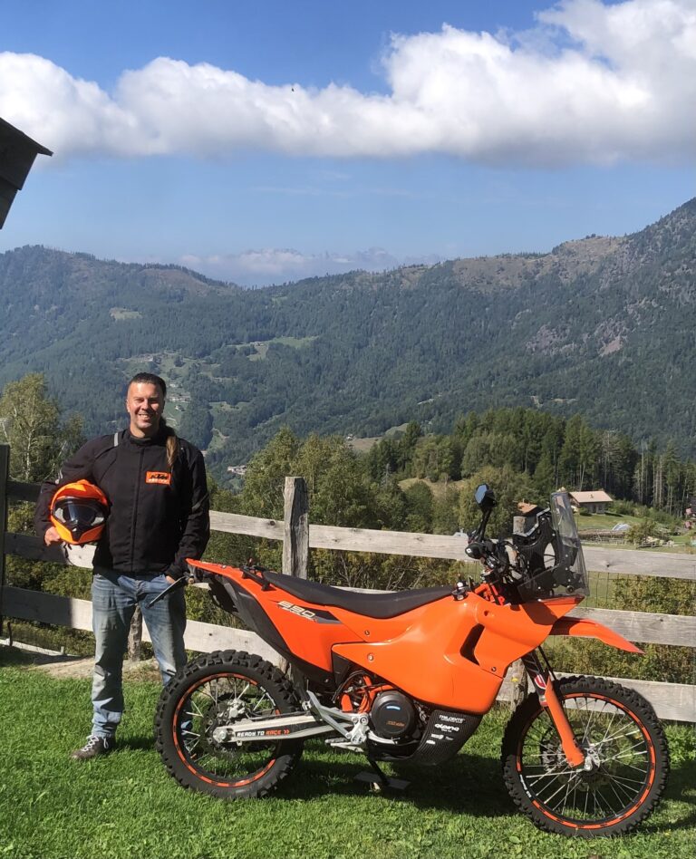 UomoMezzo di Daniele Marangoni, 2026-09, Valle dei Mocheni (TN), KTM 690 Adventure)