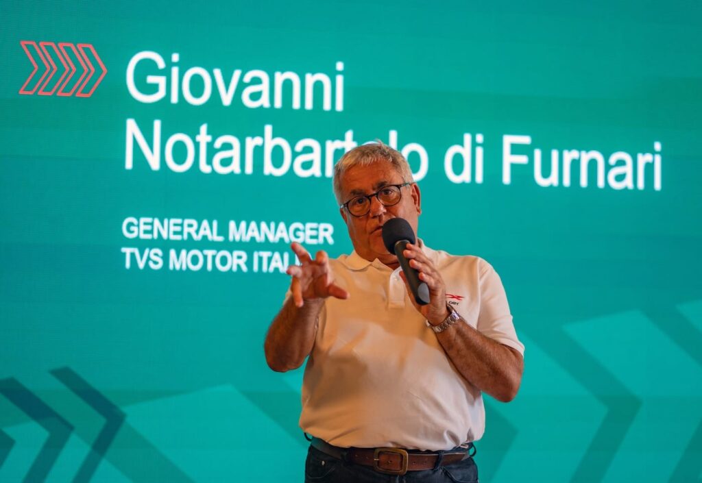 Giovanni Notarbartolo di Furnari, che come si legge è il general manager di TVS Motor Italia, ci ha spiegato che per ora non intende importare la versione intermedia.
