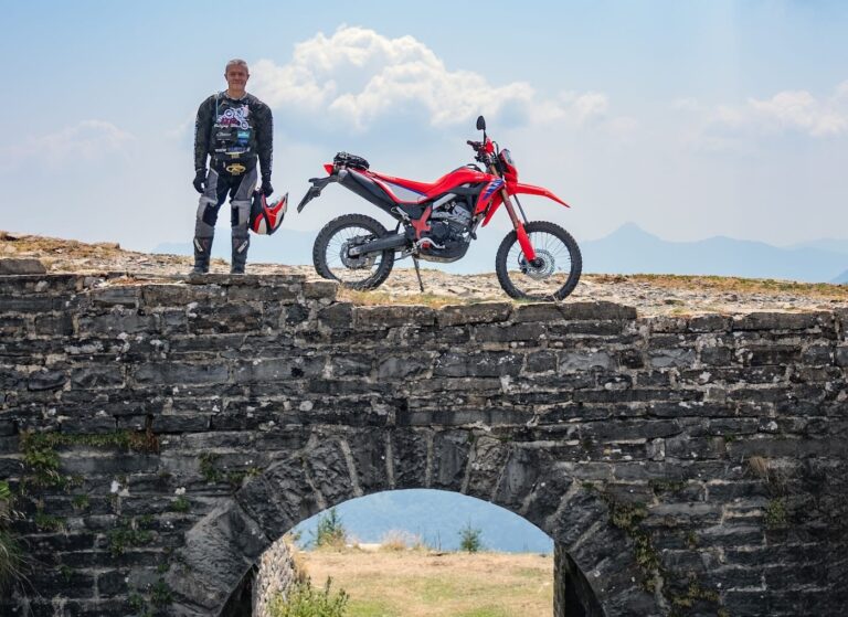 UomoMezzo di Marco Appiani, 2026-07, Monte Tremezzo (C0), Honda CRF300L