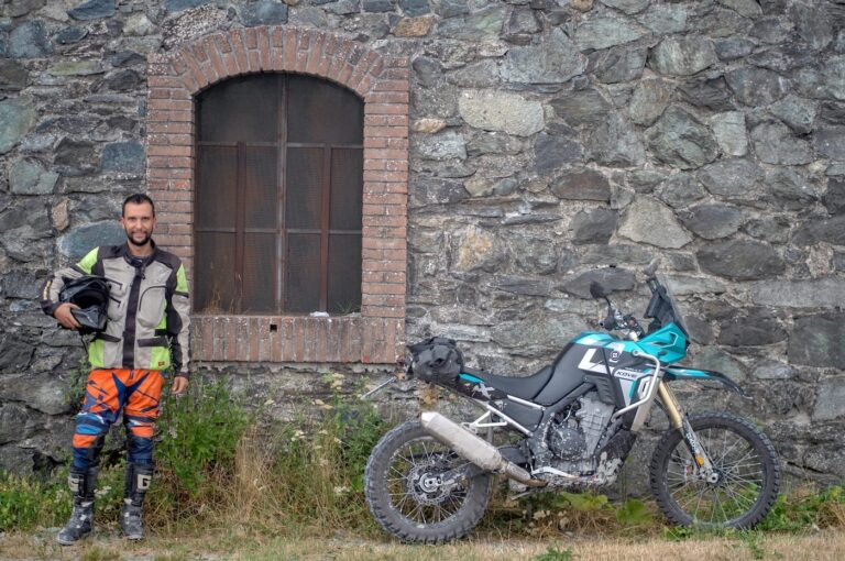 UomoMezzo di Davide Bignami, 2026-07, scouting UomoMezzoDay, Forte Geremia (GE), Kove 800X Rally