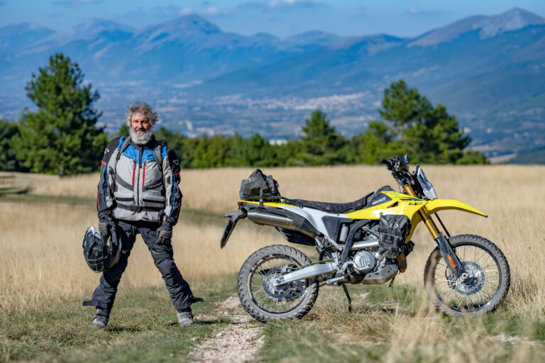 UomoMezzo di Mario Ciaccia, 2026-09, Transitalia Marathon, Monte Faeto (PG), Suzuki DR-Z4S